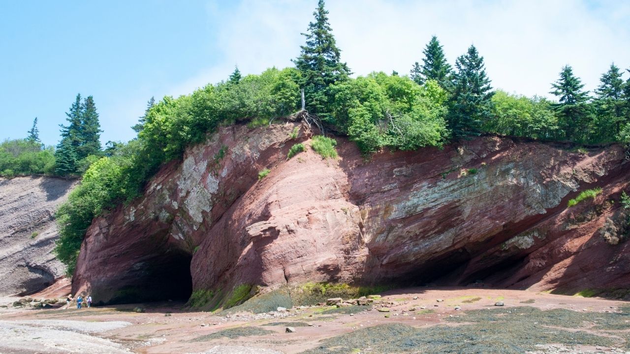 bay of fundy sea caves area 01