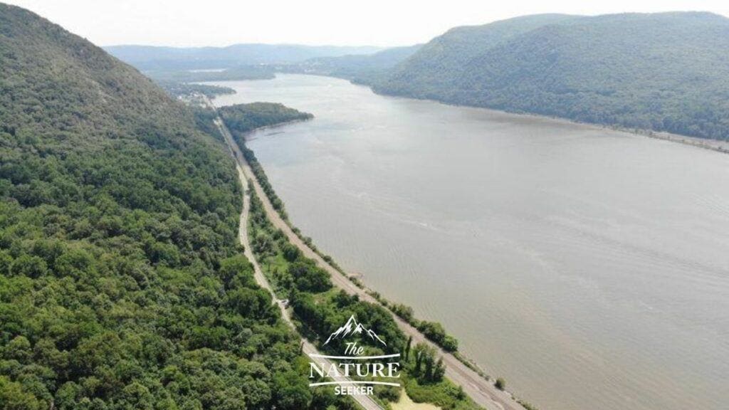 breakneck ridge nature spot and hike near new york city