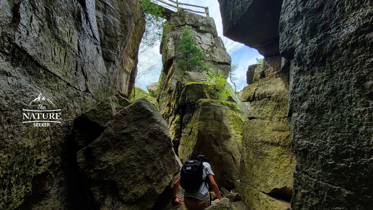 mohonk preserve hiking labyrinth trail 01