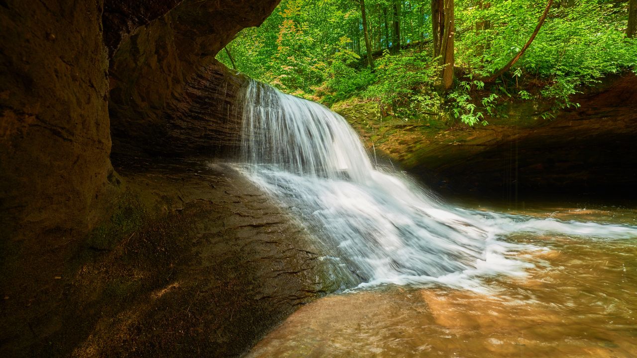 beach waterfall in kentucky 02