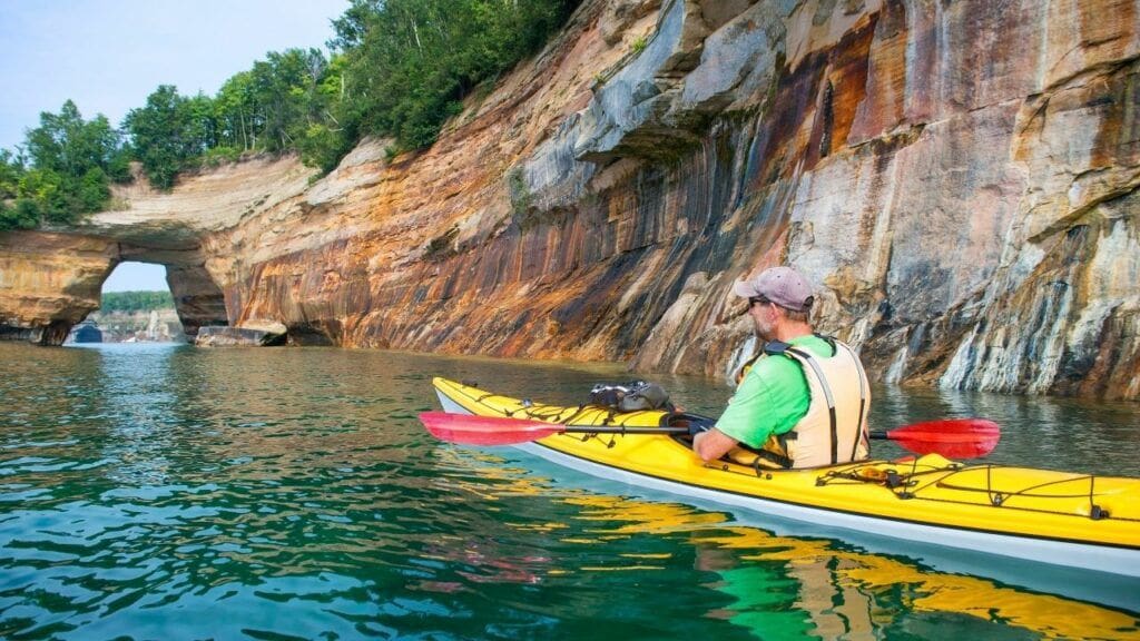 pictured rocks national lakeshore natural bridge kayak