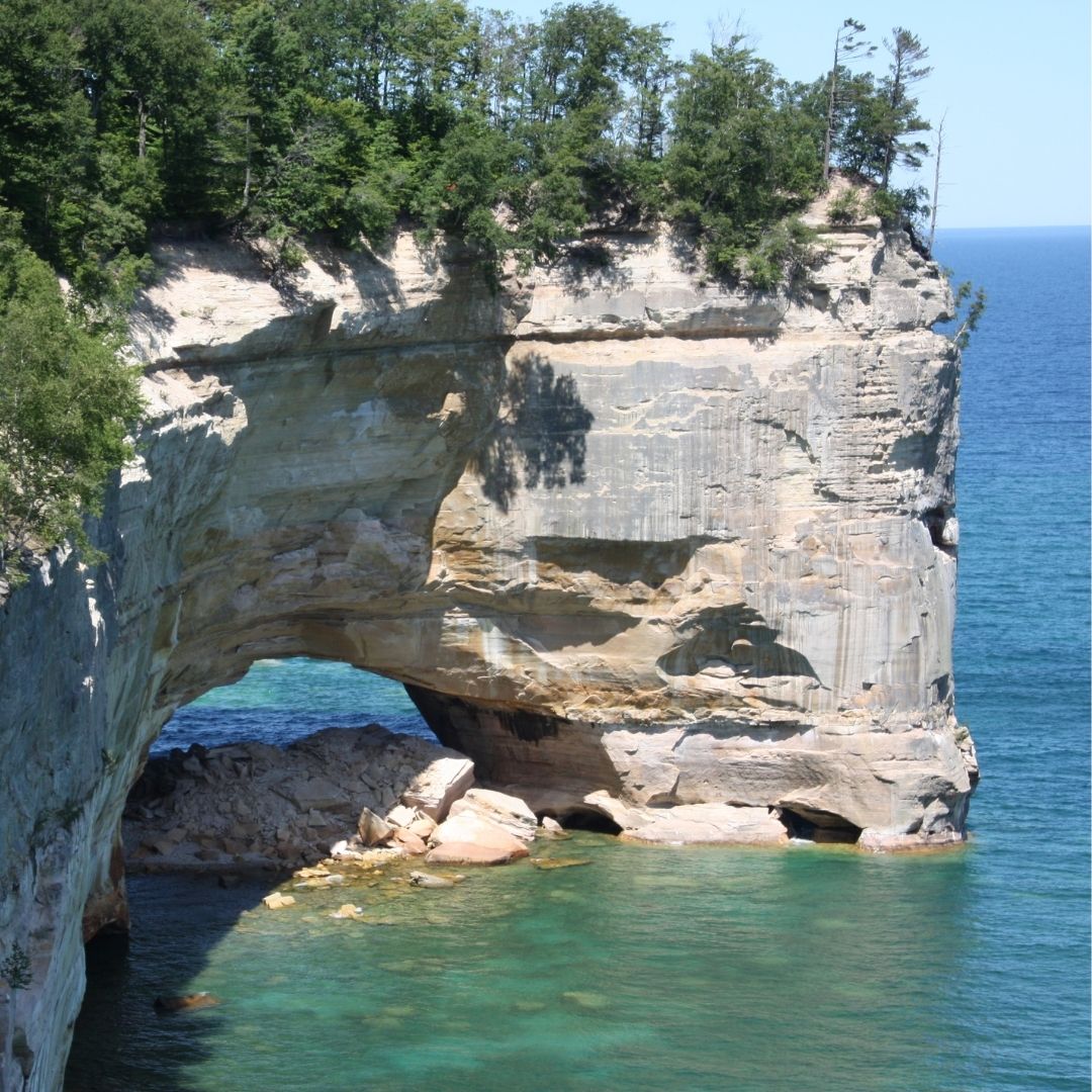 pictured rocks national lakeshore natural bridge photo 09