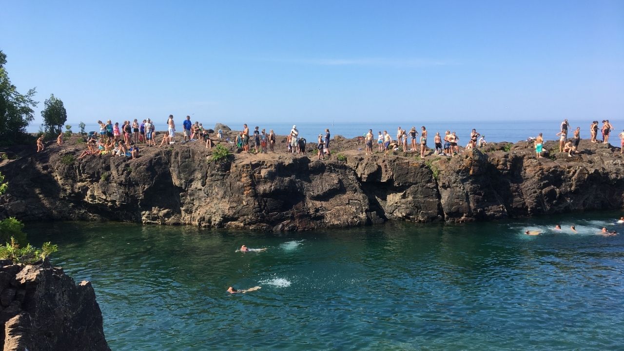 presque isle state park black rocks cliff diving