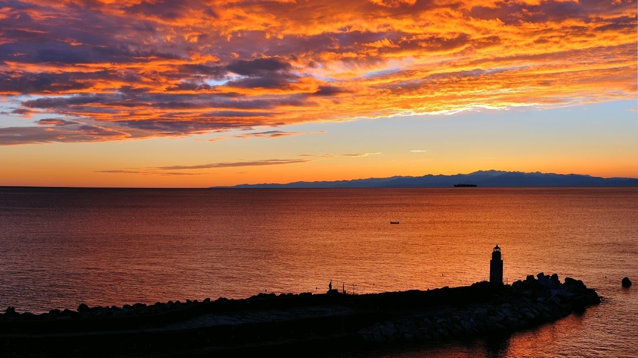 presque isle state park lighthouse