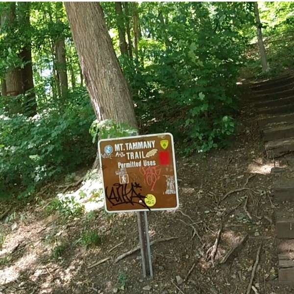 mount tammany red dot trailhead new 05