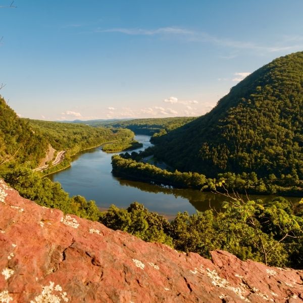 Delaware water gap outlet red dot trail