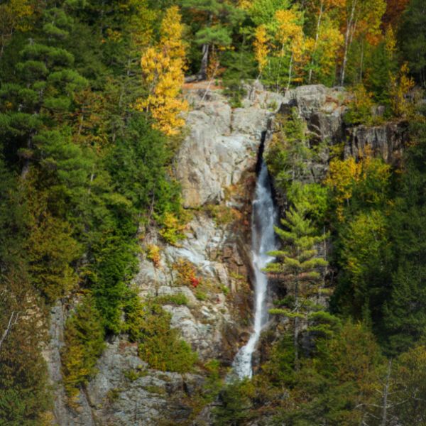 adirondack mountains roaring brook falls hike