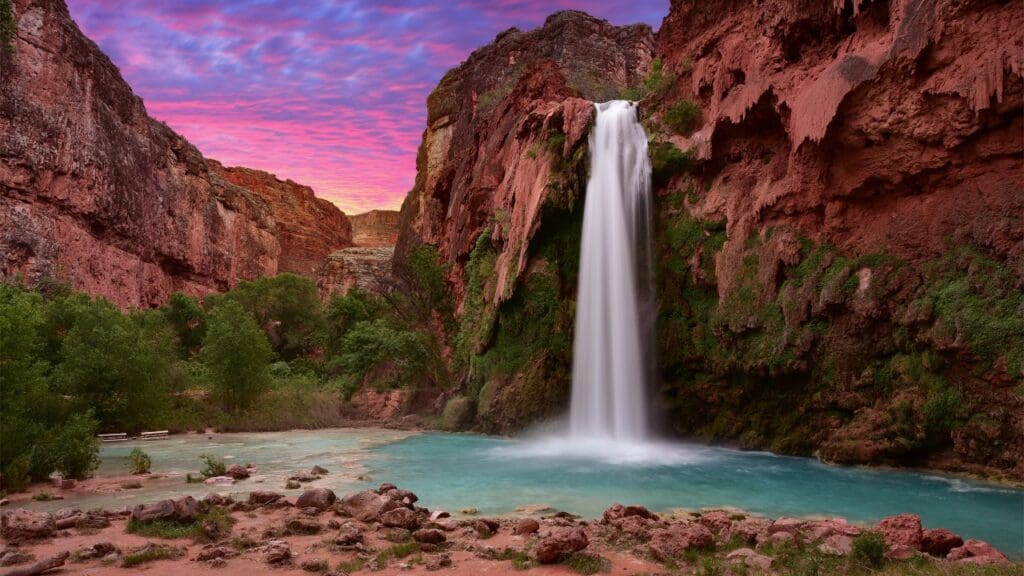 best day hikes in arizona havasupai waterfalls trail 09