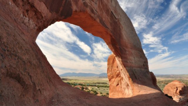 famous jeep arch in utah 07