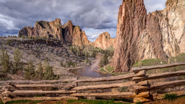 smith rock state park best things to see in eastern oregon 08