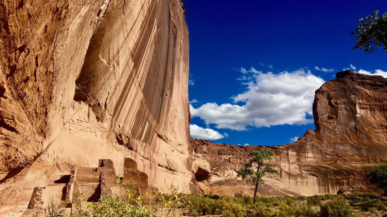 Canyon de outlet chelly hiking tours