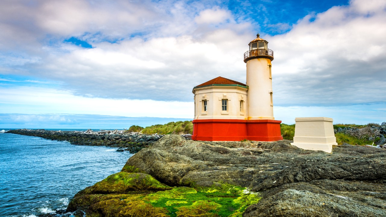 coquille river lighthouse oregon coast 02