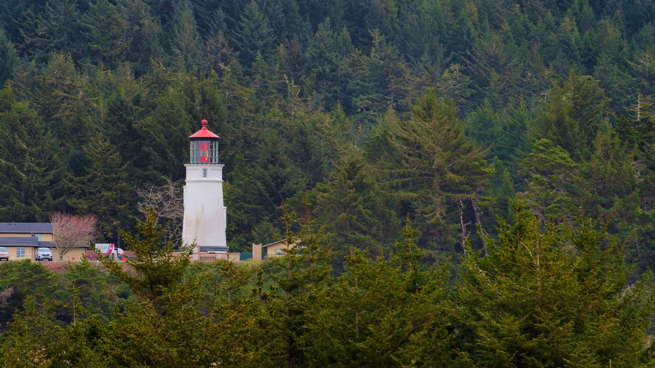 umpqua river lighthouse oregon coast 03