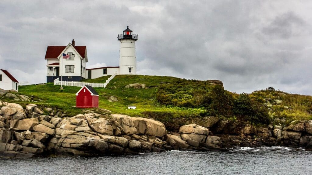 nubble lighthouse maine coast new 01